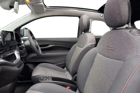 FIAT 500E C 42kWh Icon Auto 2dr