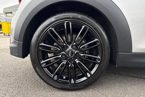 Mini Cooper Exclusive Auto 1.5 Cooper Exclusive Steptronic Euro 6 (s/s) 2dr