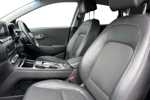 Hyundai Kona 64kWh Premium SE Auto 5dr (7kW Charger)