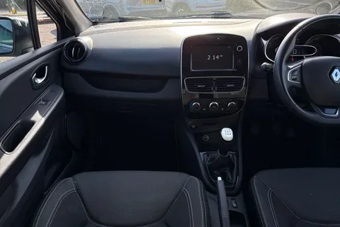 Renault Clio 0.9 TCe Iconic Euro 6 (s/s) 5dr