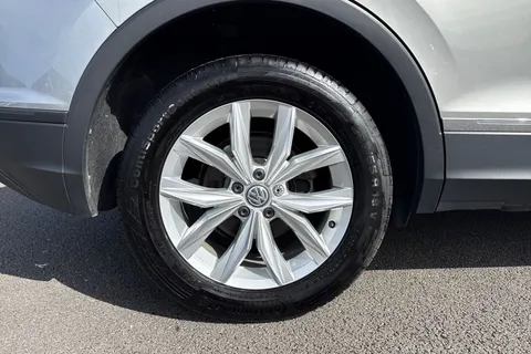 Volkswagen Tiguan 2.0 TDI SE Navigation DSG 4Motion Euro 6 (s/s) 5dr