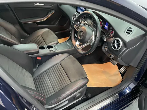 MERCEDES-BENZ A CLASS A180 AMG Line Premium 5dr Auto