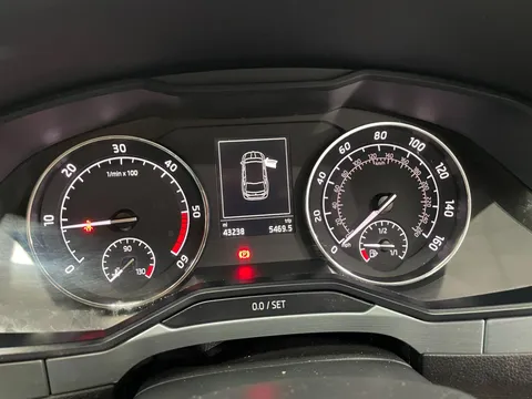 SKODA SUPERB 2.0 TDI CR SE Business 5dr
