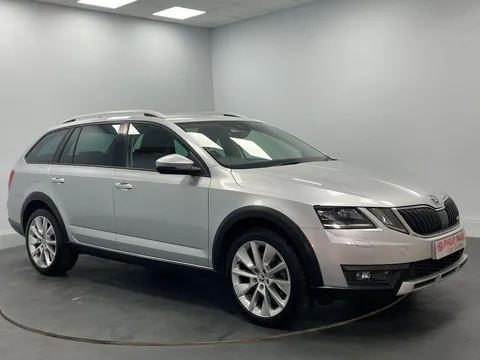 SKODA OCTAVIA 2.0 TDI CR 184 Scout 4x4 5dr DSG