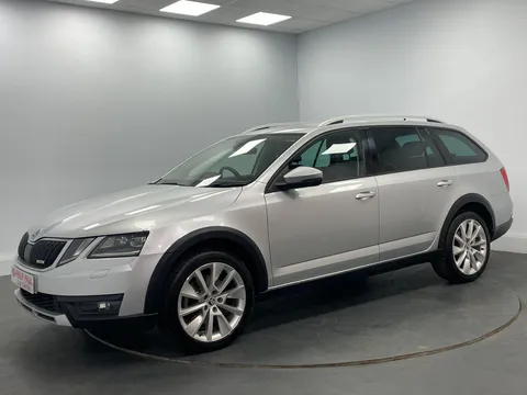 SKODA OCTAVIA 2.0 TDI CR 184 Scout 4x4 5dr DSG