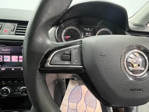 SKODA OCTAVIA 2.0 TDI CR 184 Scout 4x4 5dr DSG