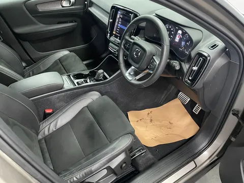 VOLVO XC40 1.5 T3 [163] R DESIGN 5dr Geartronic