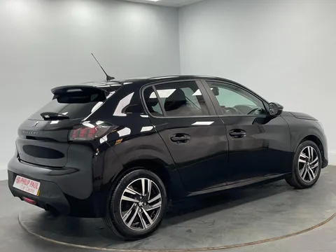 PEUGEOT 208 1.2 PureTech Active Premium + 5dr