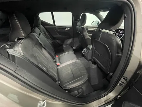 VOLVO XC40 1.5 T3 [163] R DESIGN 5dr Geartronic