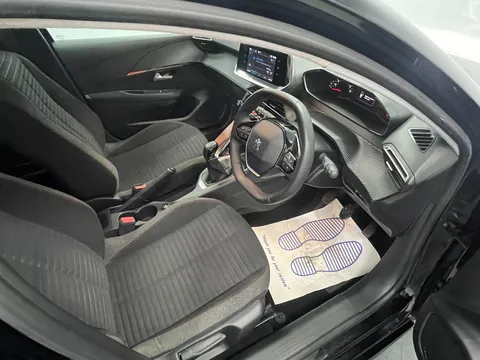 PEUGEOT 208 1.2 PureTech Active Premium + 5dr
