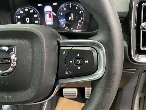 VOLVO XC40 1.5 T3 [163] R DESIGN 5dr Geartronic
