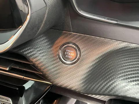 PEUGEOT 208 1.2 PureTech Active Premium + 5dr