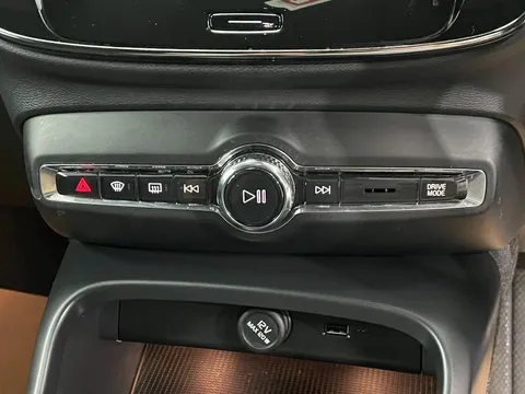 VOLVO XC40 1.5 T3 [163] R DESIGN 5dr Geartronic