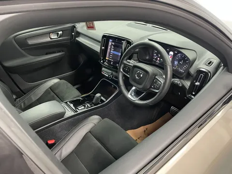 VOLVO XC40 1.5 T3 [163] R DESIGN 5dr Geartronic