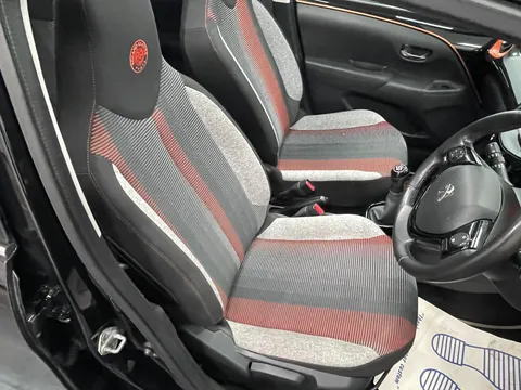 PEUGEOT 108 1.2 PureTech Roland Garros 5dr
