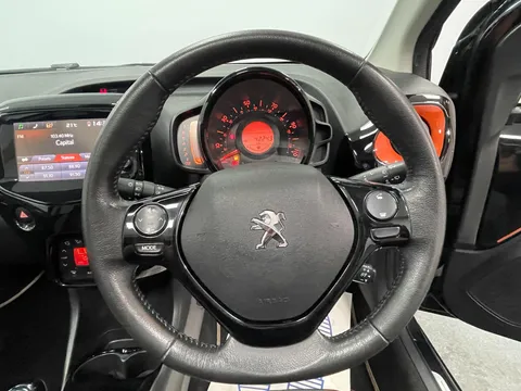PEUGEOT 108 1.2 PureTech Roland Garros 5dr