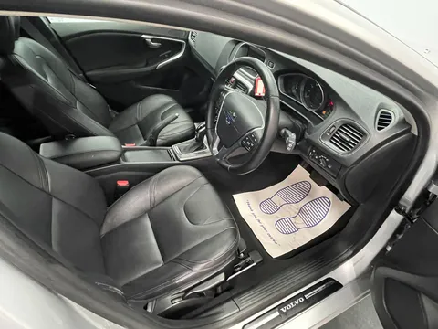 VOLVO V40 D3 SE Lux Nav 5dr Geartronic