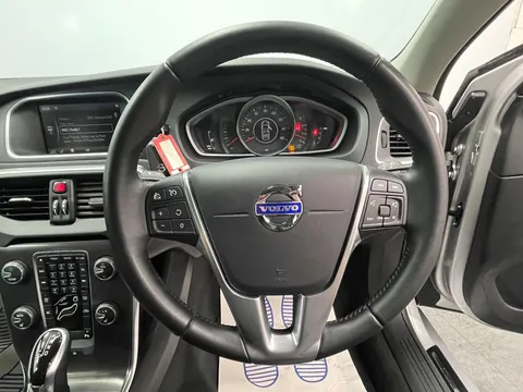 VOLVO V40 D3 SE Lux Nav 5dr Geartronic