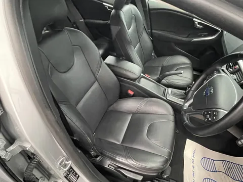 VOLVO V40 D3 SE Lux Nav 5dr Geartronic