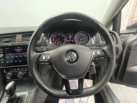 VOLKSWAGEN GOLF 1.6 TDI Match 5dr DSG