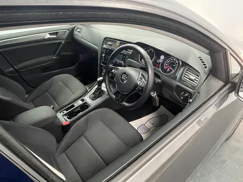 VOLKSWAGEN GOLF 1.6 TDI Match 5dr DSG
