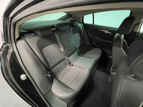 VAUXHALL INSIGNIA DIESEL GRAND SPORT 2.0 Turbo D SRi Nav 5dr