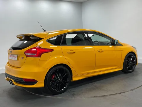 FORD FOCUS 2.0T EcoBoost ST-2 5dr