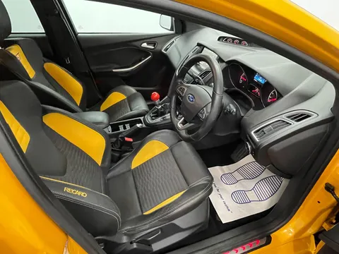 FORD FOCUS 2.0T EcoBoost ST-2 5dr