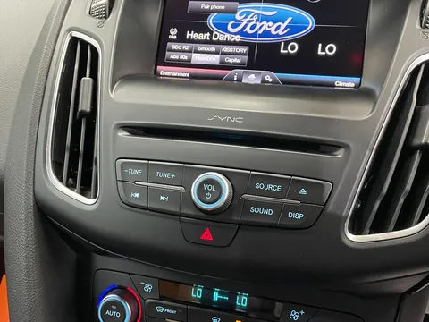 FORD FOCUS 2.0T EcoBoost ST-2 5dr