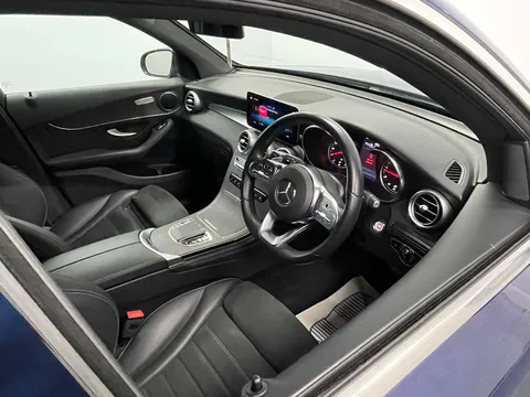 MERCEDES-BENZ GLC GLC 220d 4Matic AMG Line 5dr 9G-Tronic