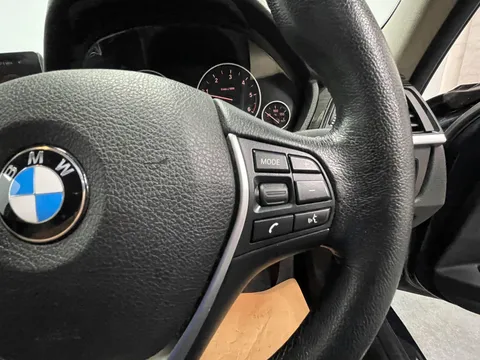 BMW 3 SERIES 320d Luxury 5dr Step Auto [Business Media]
