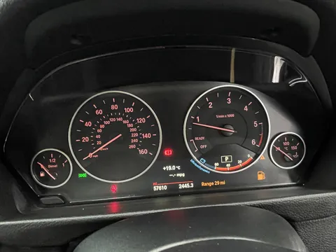 BMW 3 SERIES 320d Luxury 5dr Step Auto [Business Media]