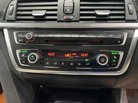 BMW 3 SERIES 320d Luxury 5dr Step Auto [Business Media]