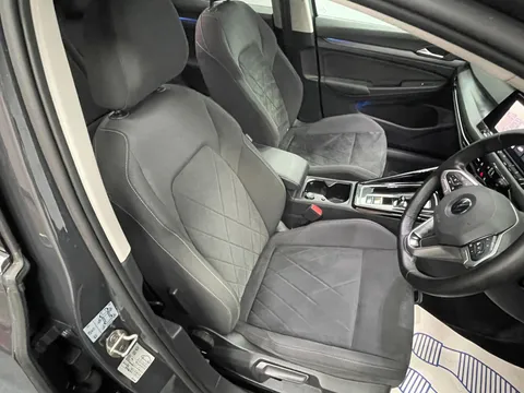 VOLKSWAGEN GOLF 1.4 TSI eHybrid Style 5dr DSG