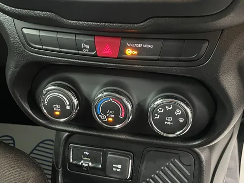 JEEP RENEGADE 1.6 E-torQ Longitude 5dr