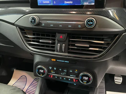 FORD FOCUS 2.3 EcoBoost ST 5dr