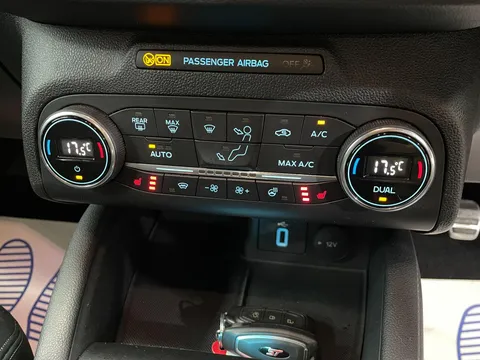 FORD FOCUS 2.3 EcoBoost ST 5dr