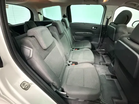 PEUGEOT 5008 1.6 BlueHDi 120 Allure 5dr