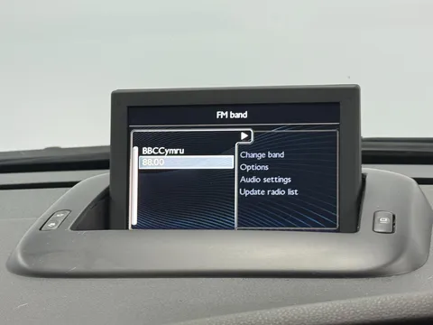 PEUGEOT 5008 1.6 BlueHDi 120 Allure 5dr