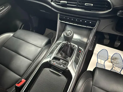MG MOTOR UK HS 1.5 T-GDI Excite 5dr
