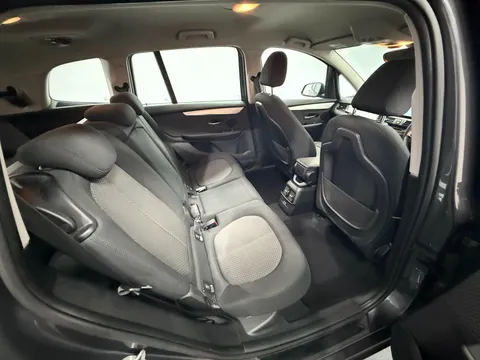BMW 2 SERIES 218d SE 5dr