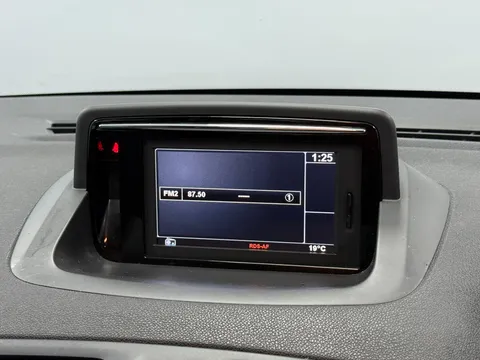 RENAULT MEGANE 1.5 dCi Dynamique Nav 5dr