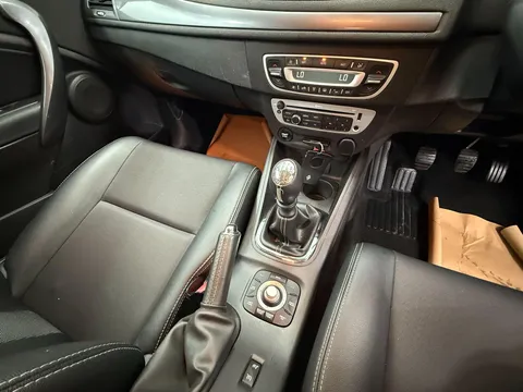 RENAULT MEGANE 1.5 dCi Dynamique Nav 5dr