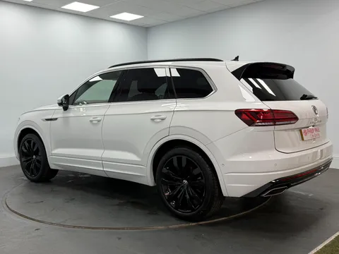 VOLKSWAGEN TOUAREG 3.0 V6 TDI 4M 231 R-Line Tech Plus 5dr Tip Auto