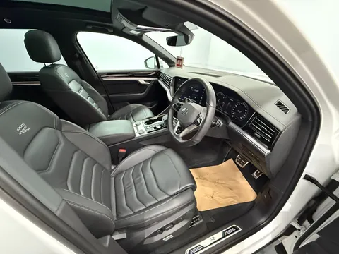 VOLKSWAGEN TOUAREG 3.0 V6 TDI 4M 231 R-Line Tech Plus 5dr Tip Auto