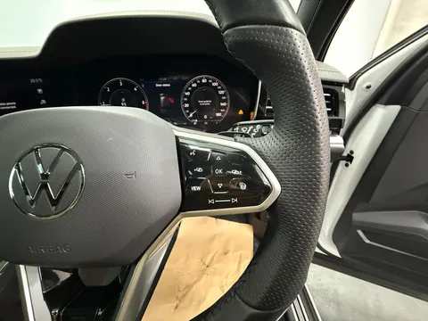 VOLKSWAGEN TOUAREG 3.0 V6 TDI 4M 231 R-Line Tech Plus 5dr Tip Auto