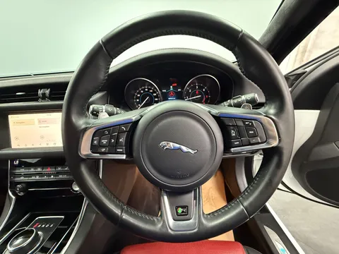 JAGUAR XF 2.0d [240] R-Sport 4dr Auto AWD