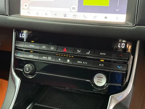 JAGUAR XF 2.0d [240] R-Sport 4dr Auto AWD