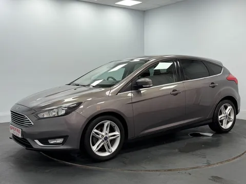FORD FOCUS 1.6 125 Titanium 5dr Powershift