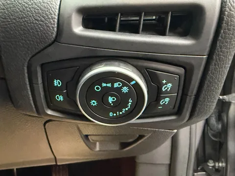 FORD FOCUS 1.6 125 Titanium 5dr Powershift